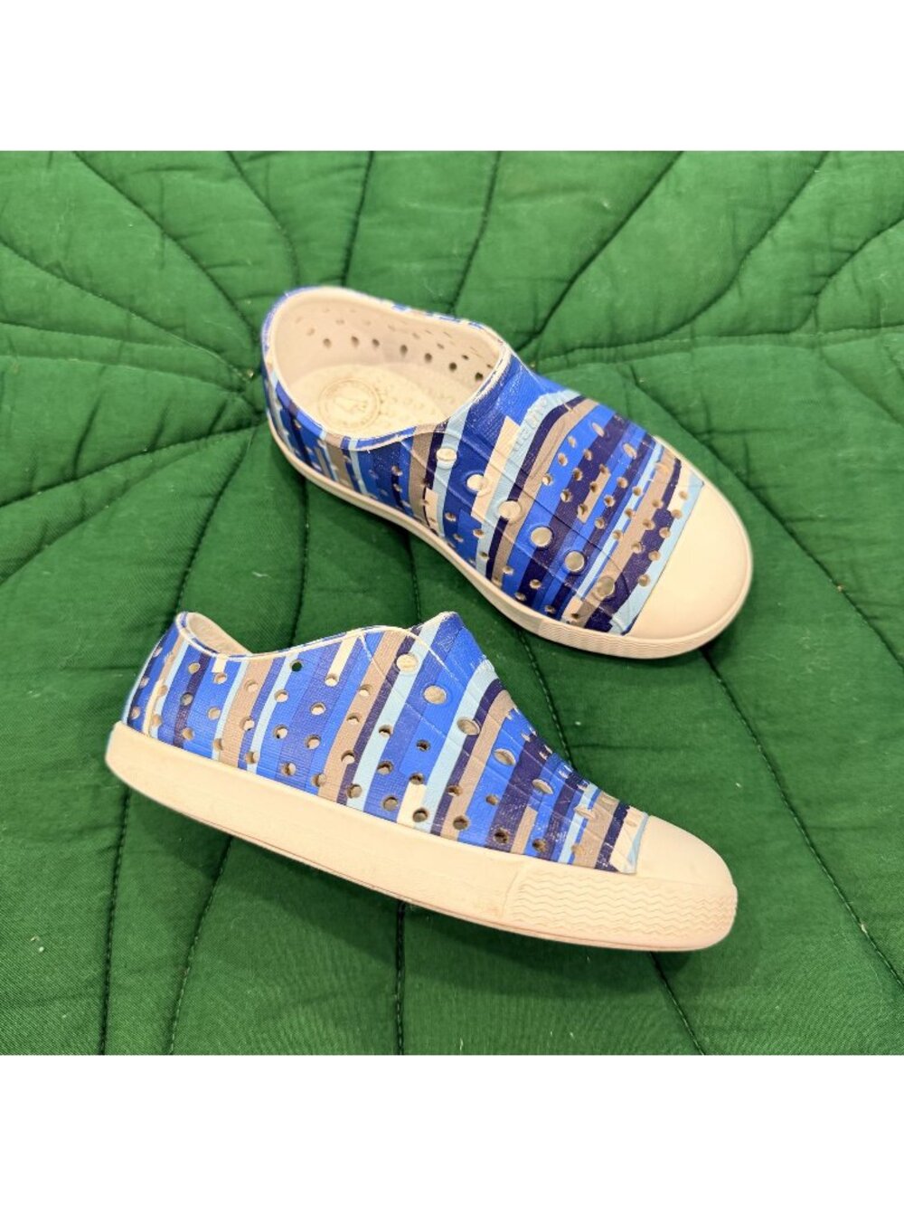 Native Jefferson Toddler 7 Blue Stripe Slip On Water Shoes